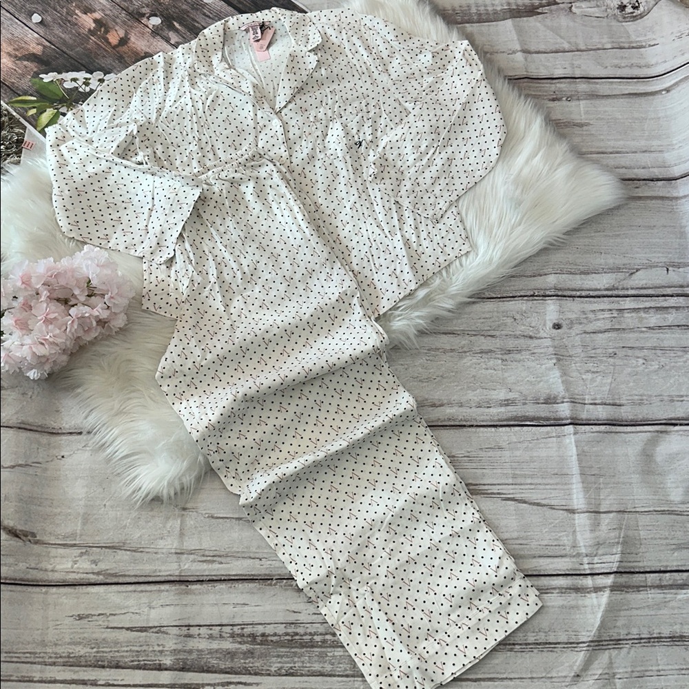 Victoria’s Secret Flannel Pajama Set White with Black Polka Dots & V Lettering